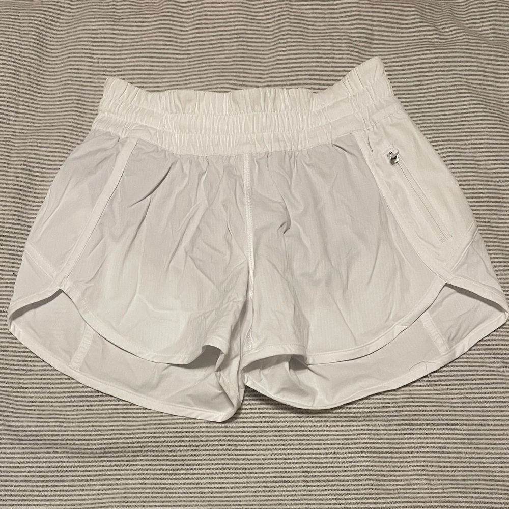 Lululemon shorts- never worn